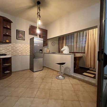 Elly Apartment ドゥラス エクステリア 写真