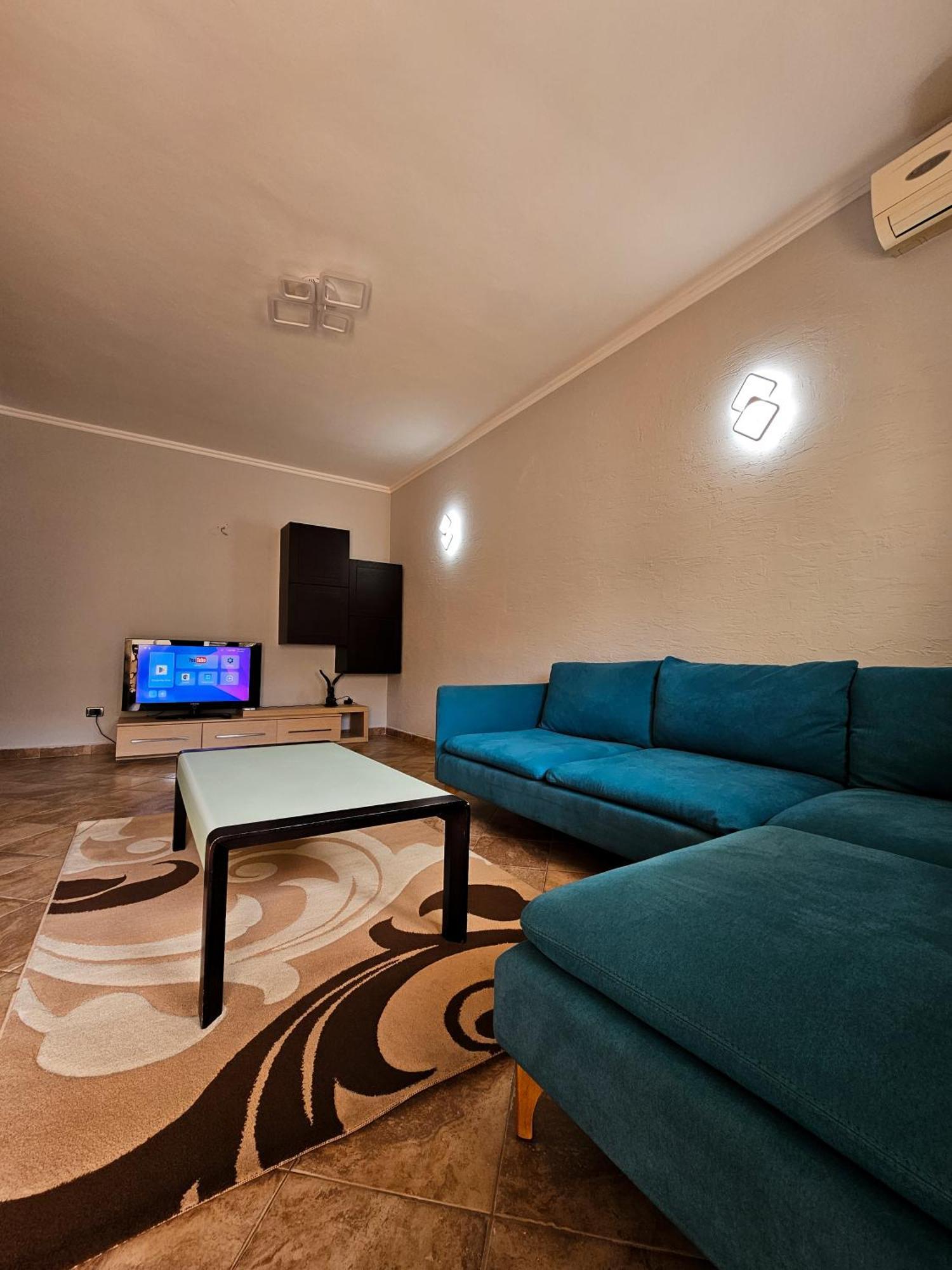 Elly Apartment ドゥラス エクステリア 写真