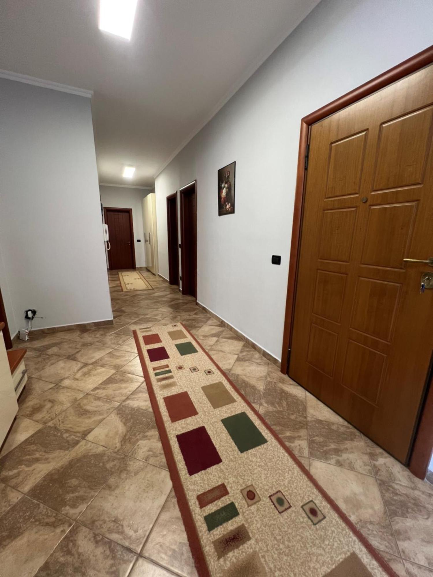 Elly Apartment ドゥラス エクステリア 写真